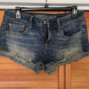 Women’s American Eagle denim shorts